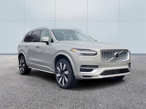 2025 Volvo XC90 Plug-In Hybrid T8 Ultra 6-Seater