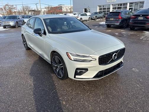2021 Volvo S60 T5 R-Design