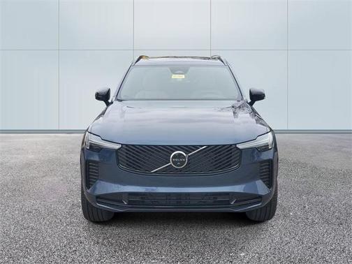 2026 Volvo XC90 B6 Ultra Dark Theme 7-Seater