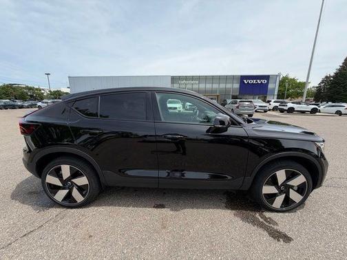 Blackstone 2023 Volvo C40 Recharge Pure Electric Twin Ultimate
