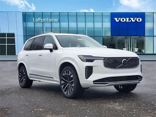 2025 Volvo XC90 B6 Plus 7-Seater