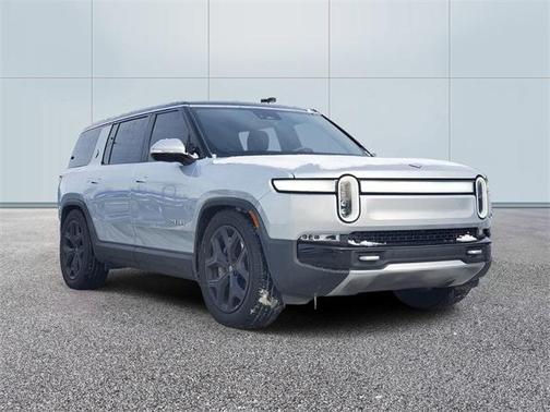 2024 Rivian R1S Adventure