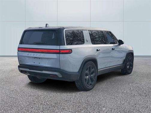 2024 Rivian R1S Adventure