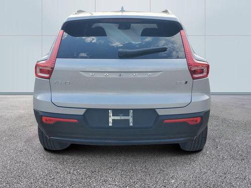 Silver 2025 Volvo XC40 B5 Plus Dark Theme