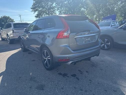 2017 Volvo XC60 T6 R-Design
