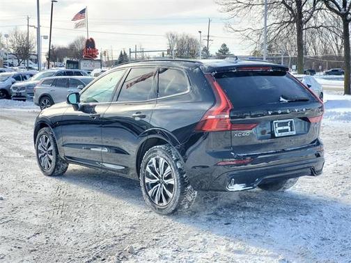 2024 Volvo XC60 B5 Plus Dark Theme