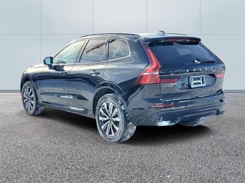 2024 Volvo XC60 B5 Plus Dark Theme
