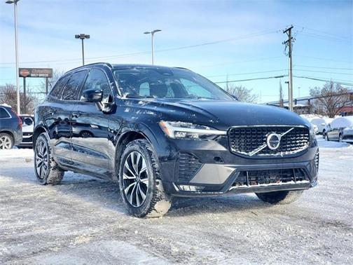 2024 Volvo XC60 B5 Plus Dark Theme