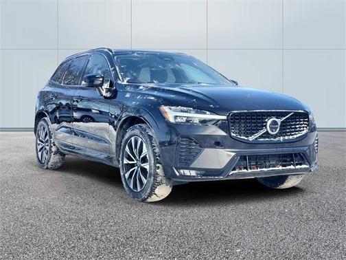 2024 Volvo XC60 B5 Plus Dark Theme