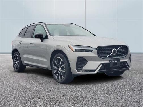 2025 Volvo XC60 B5 Plus