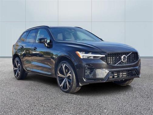 2022 Volvo XC60 Recharge Plug-In Hybrid T8 R-Design