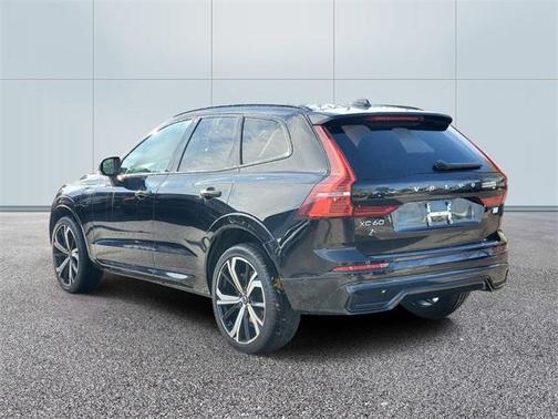 2022 Volvo XC60 Recharge Plug-In Hybrid T8 R-Design