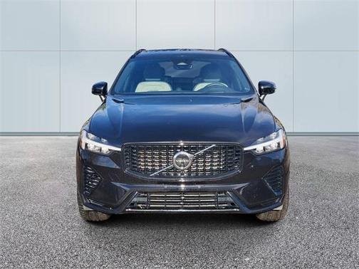2022 Volvo XC60 Recharge Plug-In Hybrid T8 R-Design