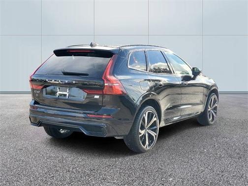 2022 Volvo XC60 Recharge Plug-In Hybrid T8 R-Design