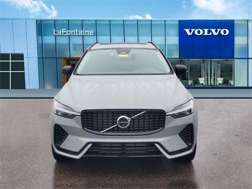 2025 Volvo XC60 Plug-In Hybrid T8 Plus
