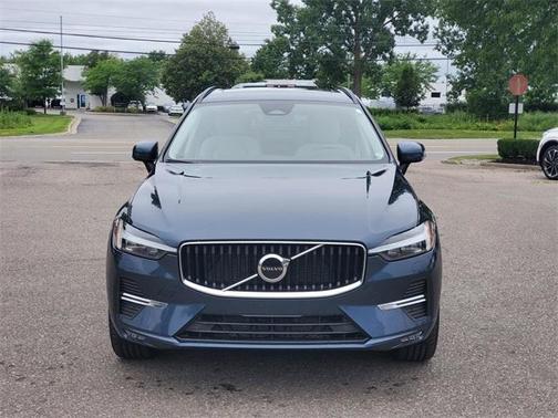 2023 Volvo XC60 B5 Core