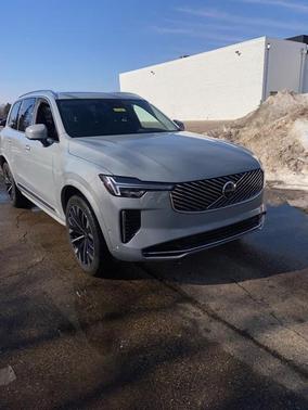 2026 Volvo XC90 B6 Plus 7-Seater