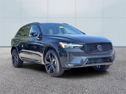 2026 Volvo XC60 B5 Ultra Black Edition