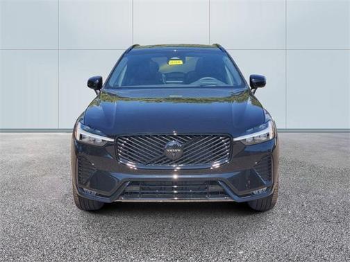 2026 Volvo XC60 B5 Ultra Black Edition