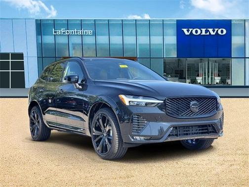 2026 Volvo XC60 B5 Ultra Black Edition