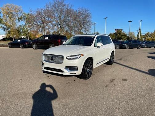 2024 Volvo XC90 Recharge Plug-In Hybrid T8 Plus 6 Passenger
