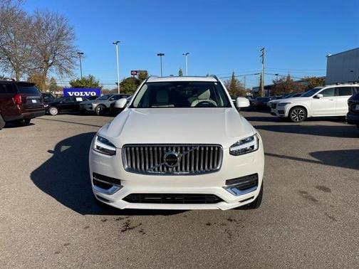 2024 Volvo XC90 Recharge Plug-In Hybrid T8 Plus 6 Passenger