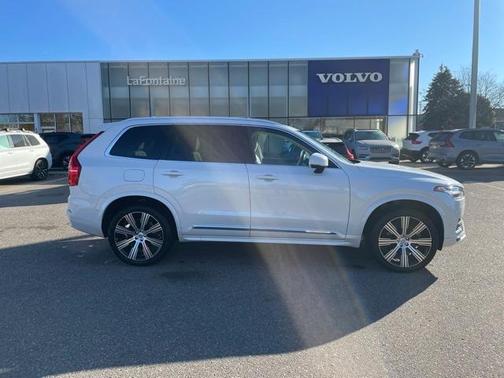 2024 Volvo XC90 Recharge Plug-In Hybrid T8 Plus 6 Passenger