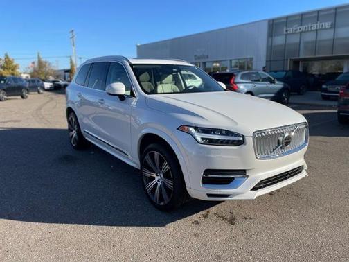2024 Volvo XC90 Recharge Plug-In Hybrid T8 Plus 6 Passenger