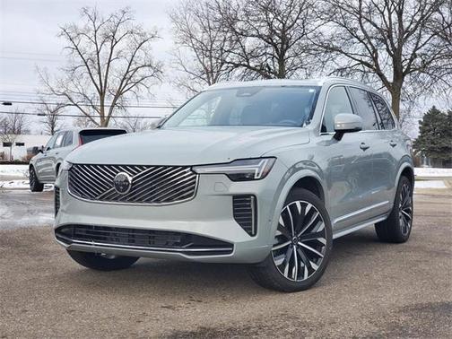 2025 Volvo XC90 B6 Plus 7-Seater