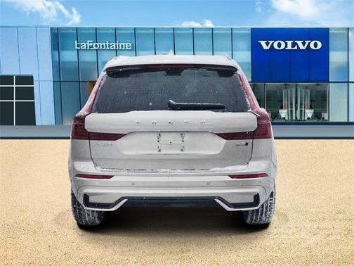 2026 Volvo XC60 B5 Ultra