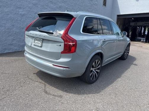 2025 Volvo XC90 B6 Plus 7-Seater