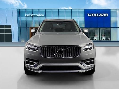 2025 Volvo XC90 B5 Plus