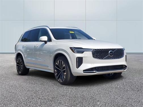 2026 Volvo XC90 PLUS