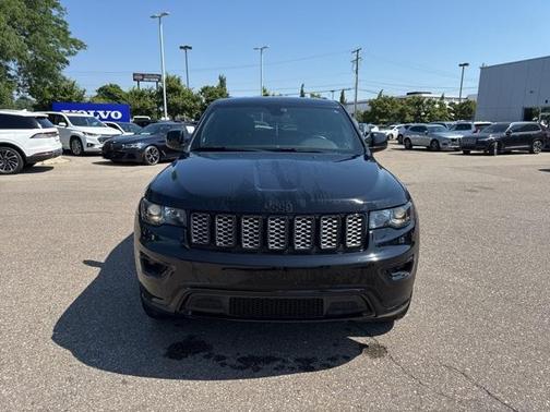 2022 Jeep Grand Cherokee WK Laredo