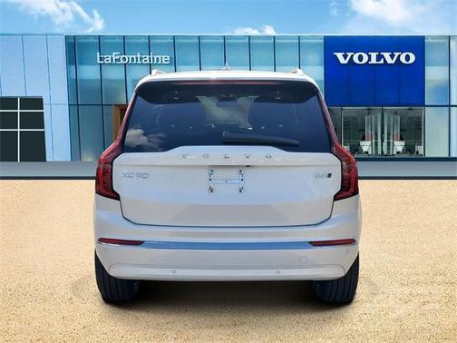 2026 Volvo XC90 B6 Ultra 7-Seater