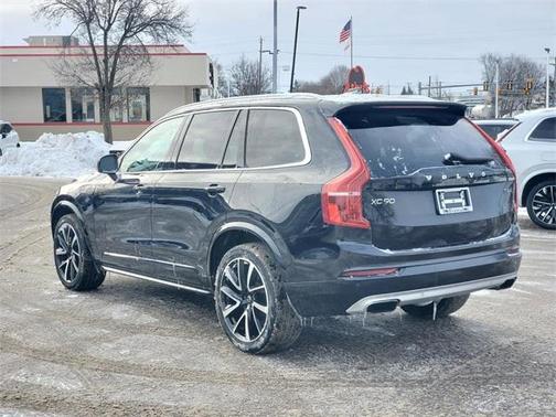 2021 Volvo XC90 T6 Momentum 6 Passenger
