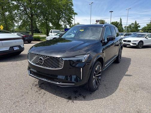 Onyx Black Metallic 2026 Volvo XC90 B6 Plus 7-Seater