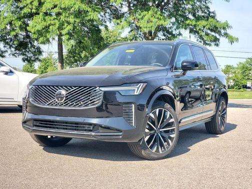 Onyx Black Metallic 2026 Volvo XC90 B6 Plus 7-Seater