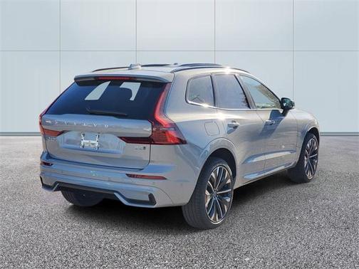 2026 Volvo XC60 B5 Ultra