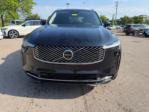 Onyx Black Metallic 2026 Volvo XC90 B6 Plus 7-Seater
