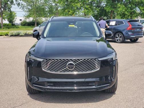 Onyx Black Metallic 2026 Volvo XC90 B6 Plus 7-Seater