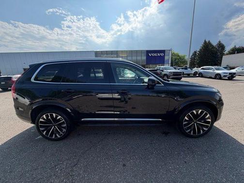 Onyx Black Metallic 2026 Volvo XC90 B6 Plus 7-Seater