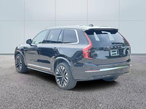 Onyx Black Metallic 2026 Volvo XC90 B6 Plus 7-Seater