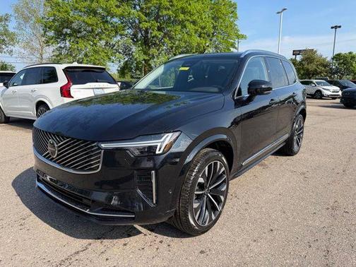 Onyx Black Metallic 2026 Volvo XC90 B6 Plus 7-Seater