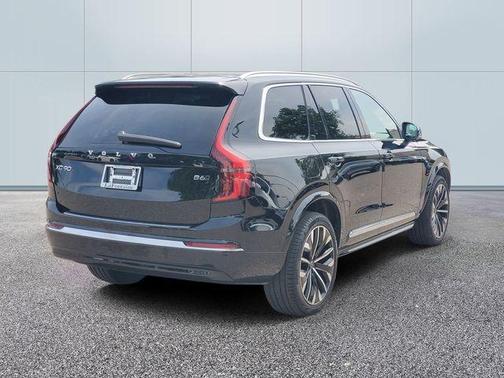 Onyx Black Metallic 2026 Volvo XC90 B6 Plus 7-Seater