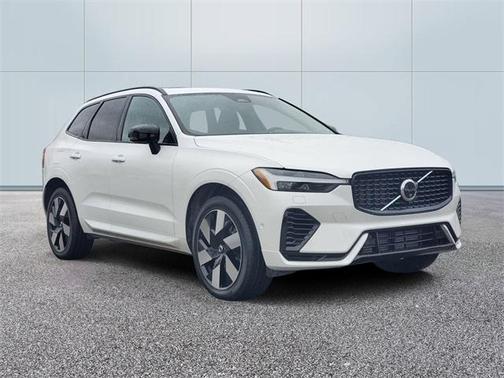 2025 Volvo XC60 Plug-In Hybrid T8 Plus