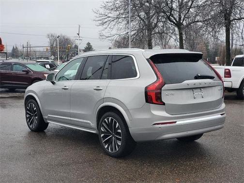 2025 Volvo XC90 B6 Plus 7-Seater