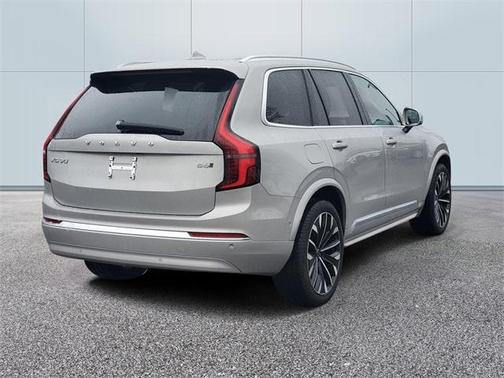 2025 Volvo XC90 B6 Plus 7-Seater