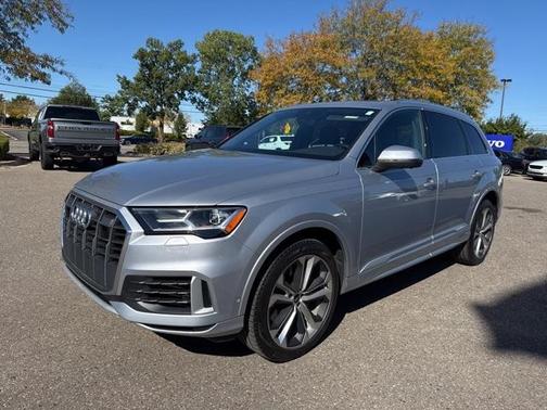 2022 Audi Q7 55 Premium Plus