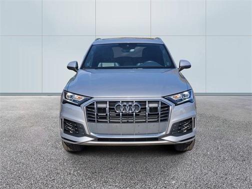 2022 Audi Q7 55 Premium Plus